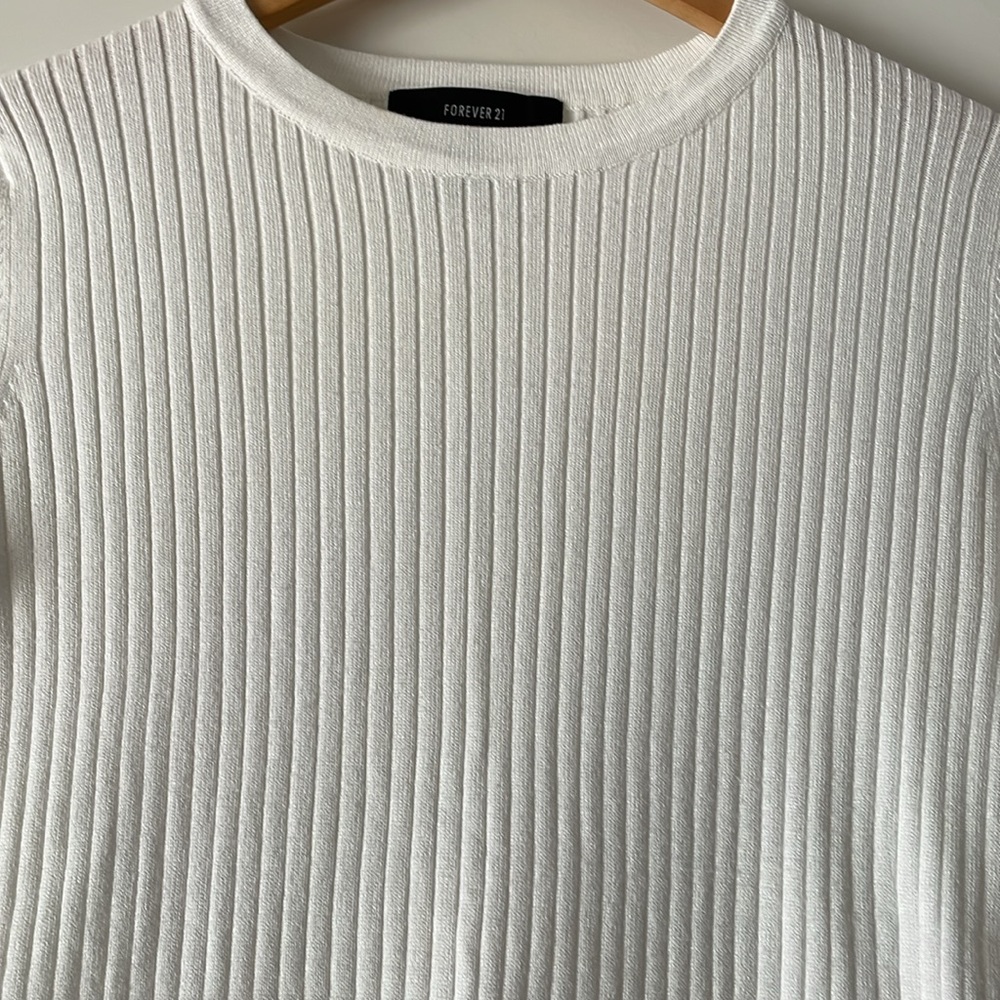 Forever 21 White Sweater NWOT - Picture 2 of 8